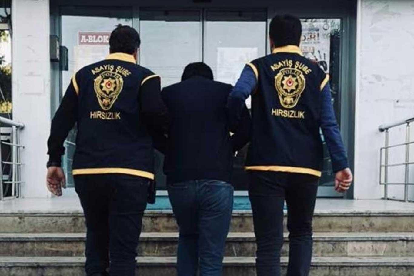 Balıkesir'de cinayet bahanesiyle dolandırıcılık yapan 2 kişi tutuklandı